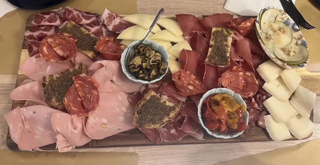 Lina Fernandez_Seasons break and wine bar_Spinete_review