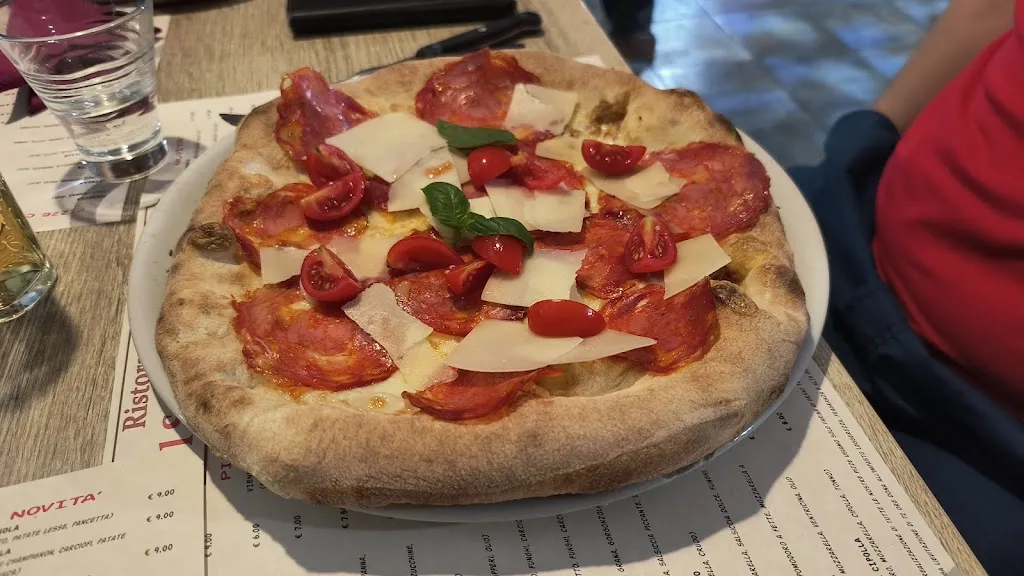 Pizzeria Ristorante Settimo Specchio Di Brenna C. restaurant in Santa Croce di Magliano