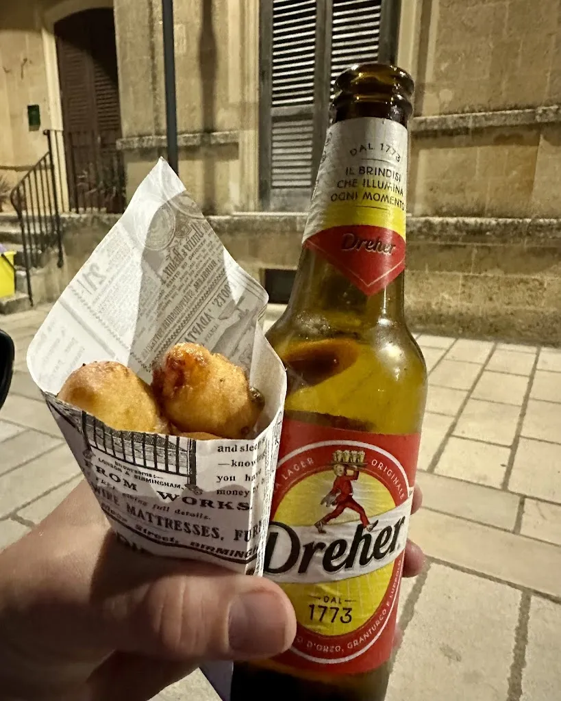 Samuel Bates_Pizzeria Acqua & Farina_Castrignano del Capo_review