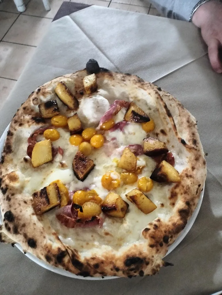 Simona Brunelli_Strapizzami_Sesto Campano_review