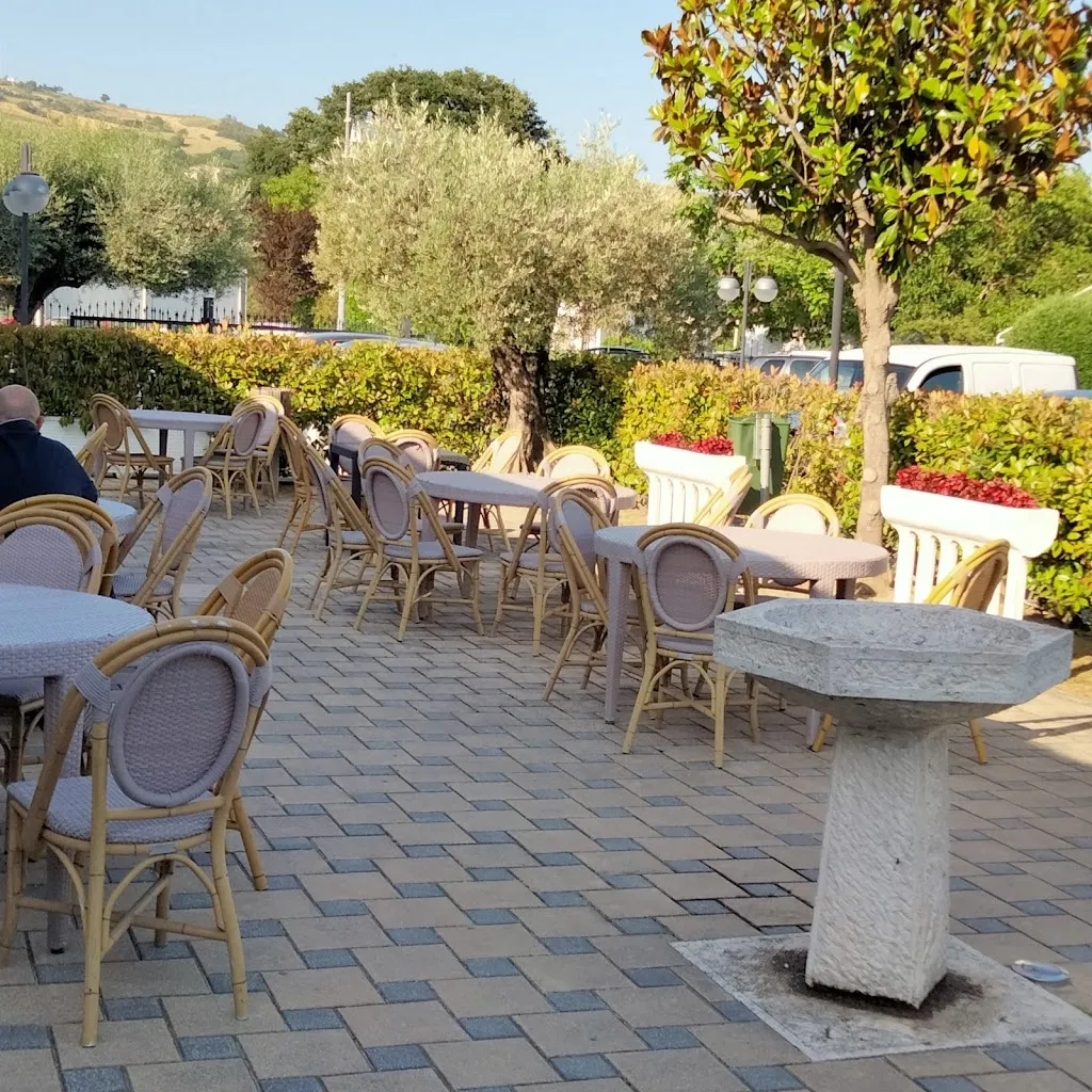 Bar Ristorante Pizzeria La Fontana_Torella del Sannio_slider_image_1