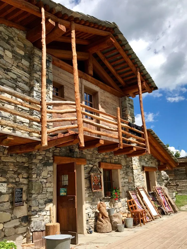 Ronald van Hove_Refuge Viviere_Acceglio_review