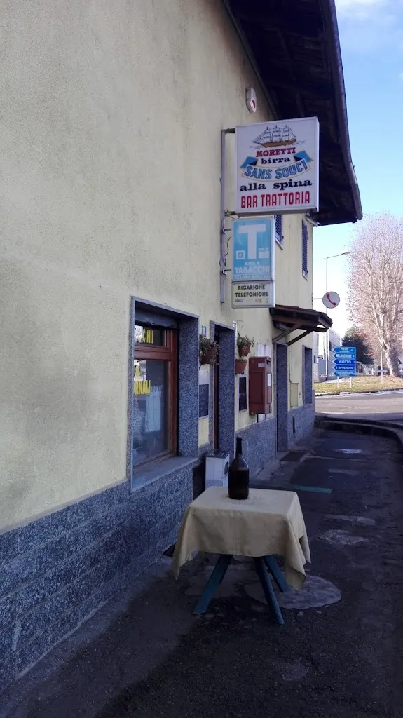 Trattoria Dei Passeggeri restaurant in Airasca