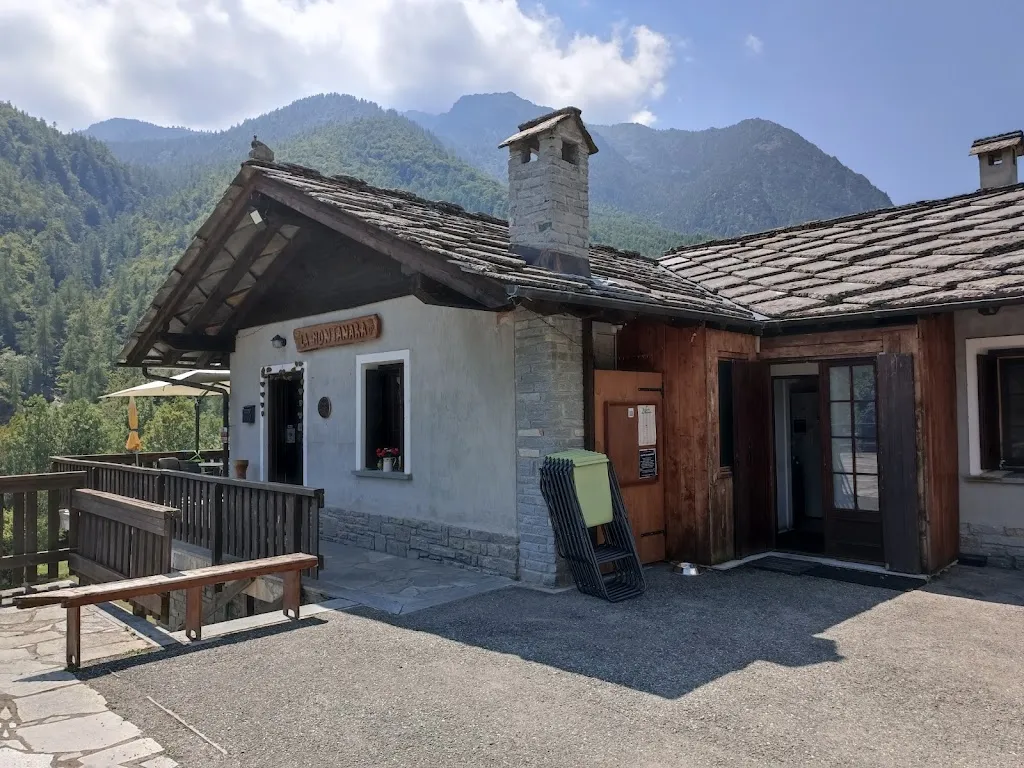 Pierluigi Vanara_Baita La Montanara_Ala di Stura_review