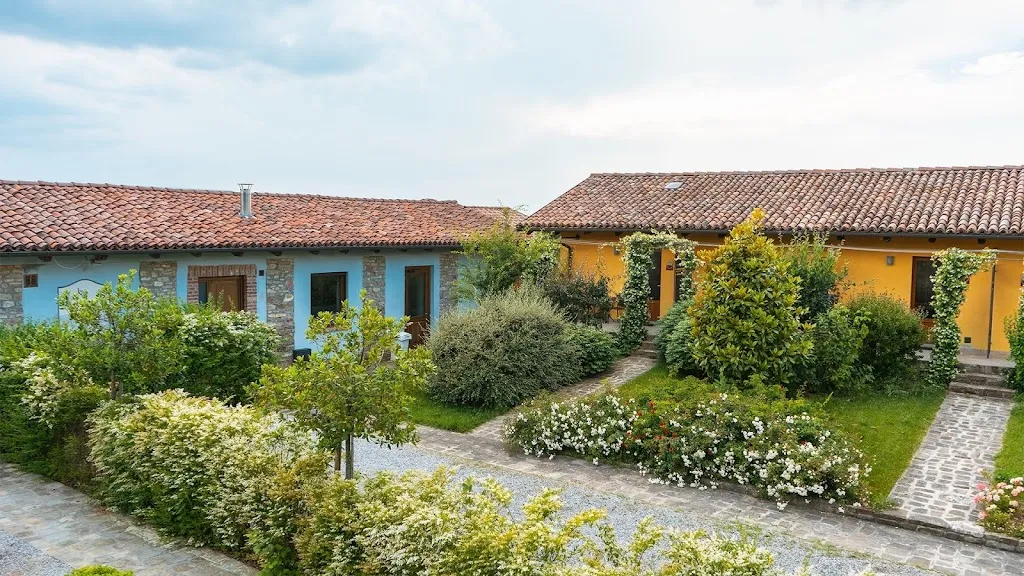 Osteria Di Corte_Albaretto della Torre_slider_image_3