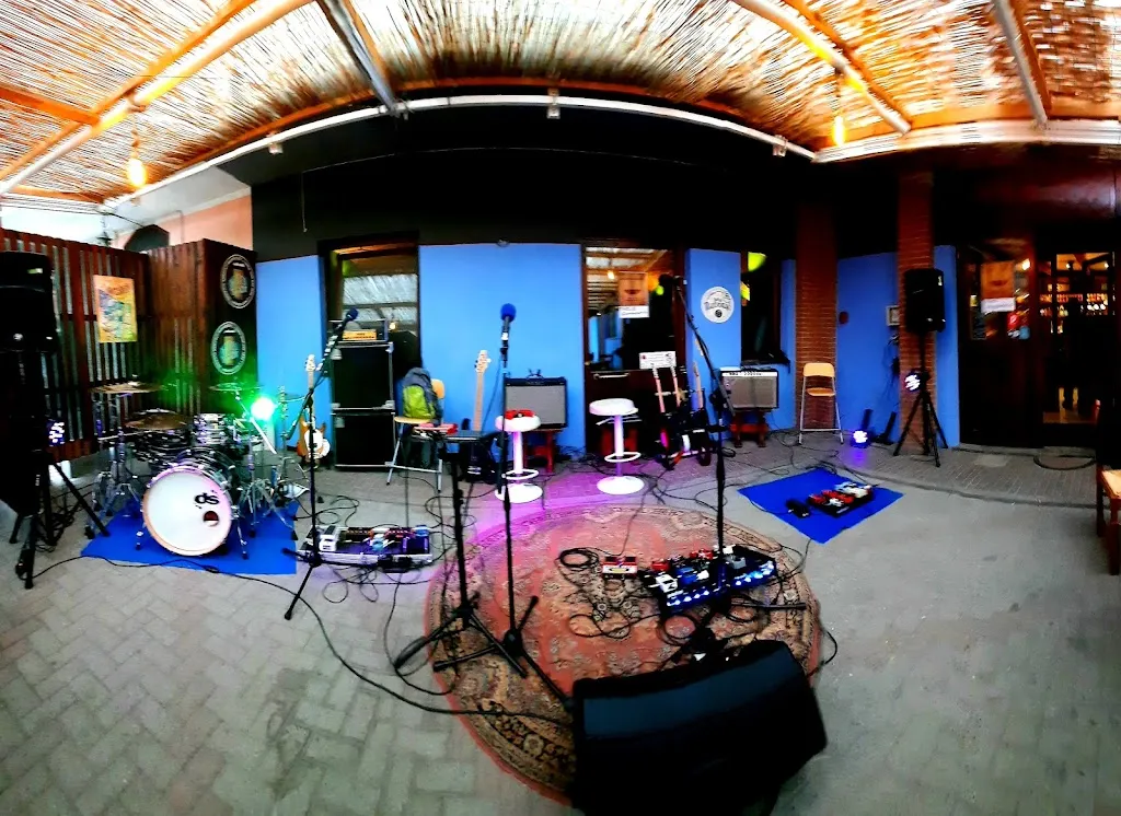 daniela margarone_Rotarius pub_Albiano d'Ivrea_review