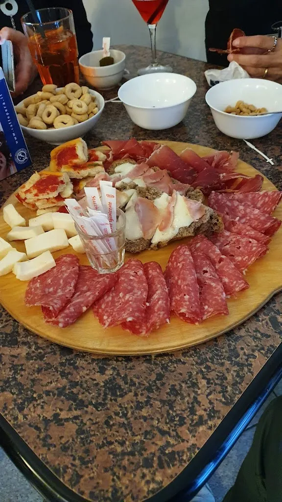 Bar Del Ponte di Tassistro Silvia restaurant in Albera Ligure