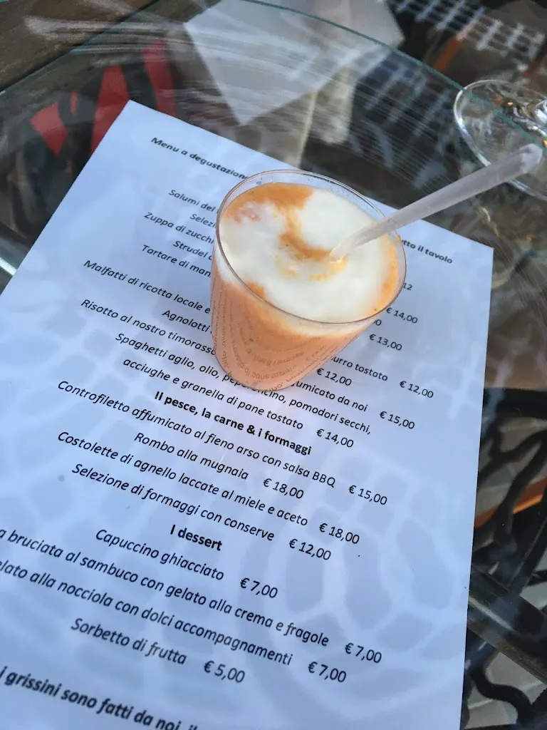 Natasha Isakova_Belvedere_Albera Ligure_review