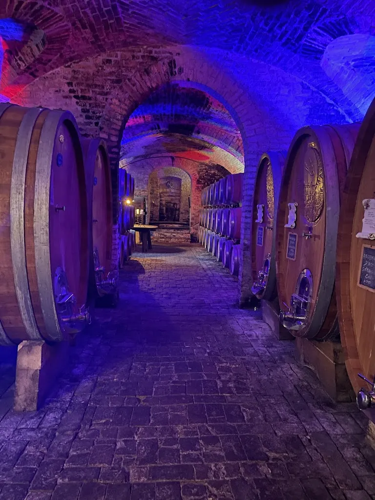 René Keller_Castello di Razzano_Alfiano Natta_recensione