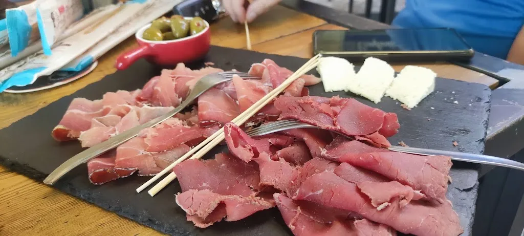 Imee S_Pub Sottosopra_Acqui Terme_review