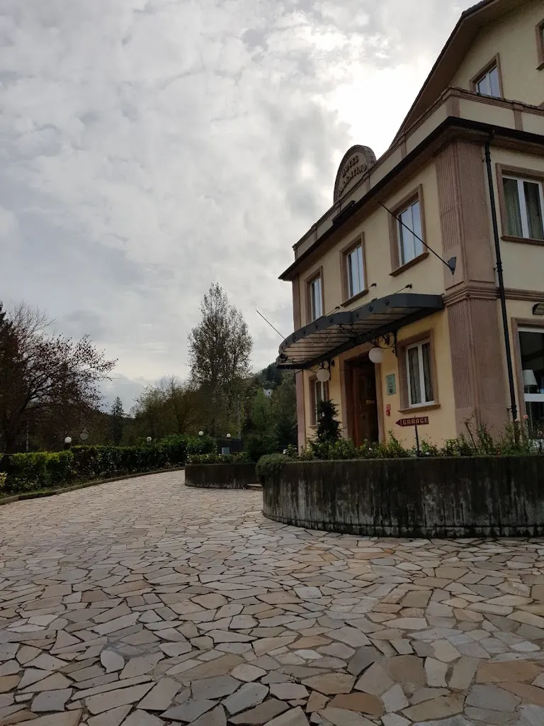 Shahzad Zaman_Hotel Valentino_Acqui Terme_review