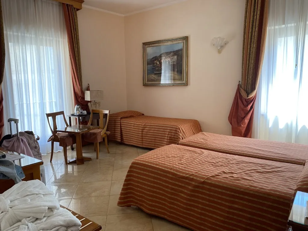 Mia Zhou_Hotel Acqui_Acqui Terme_recensione