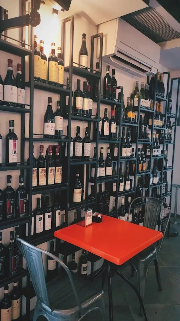 Ditania Loresarvent_Caffè dei Mercanti_Acqui Terme_recensione