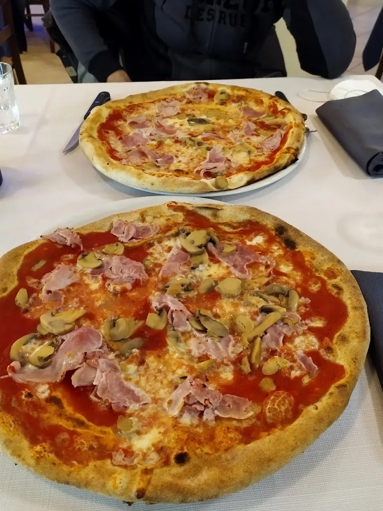 Pizzeria Osteria Due Elfi_Acqui Terme_slider_image_2