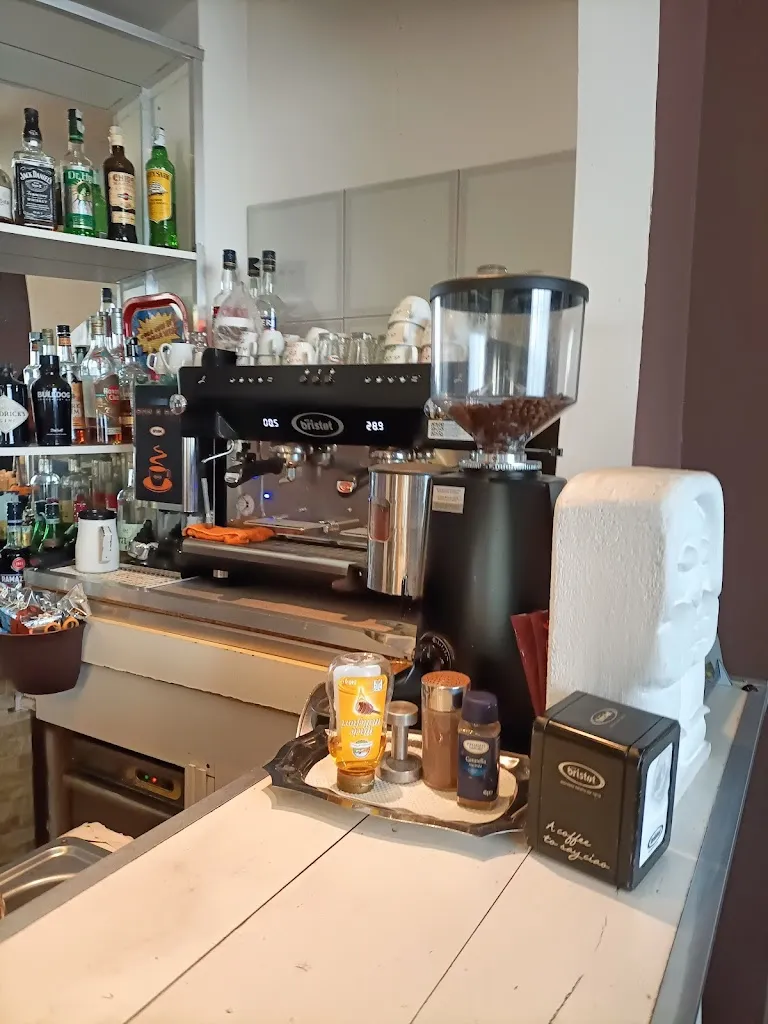 Antonio de rose_Bar Aperitò Bistrò_Alice Castello_review