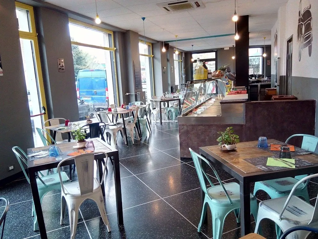 Elio's Burger & grill restaurant in Alessandria