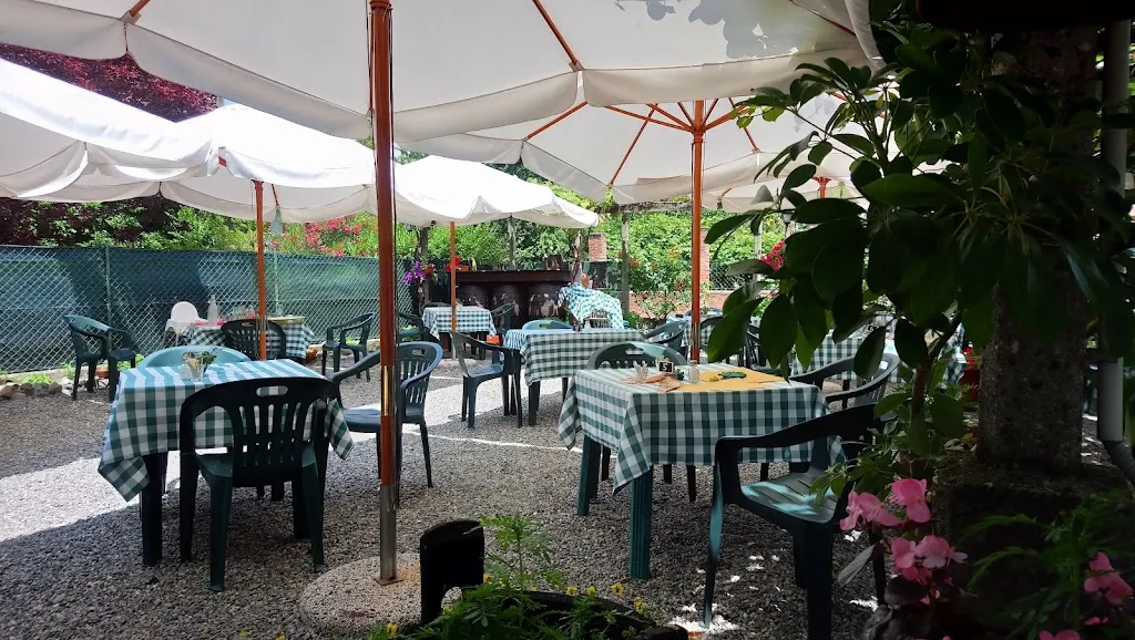 Trattoria Il Bacco restaurant in Alice Superiore