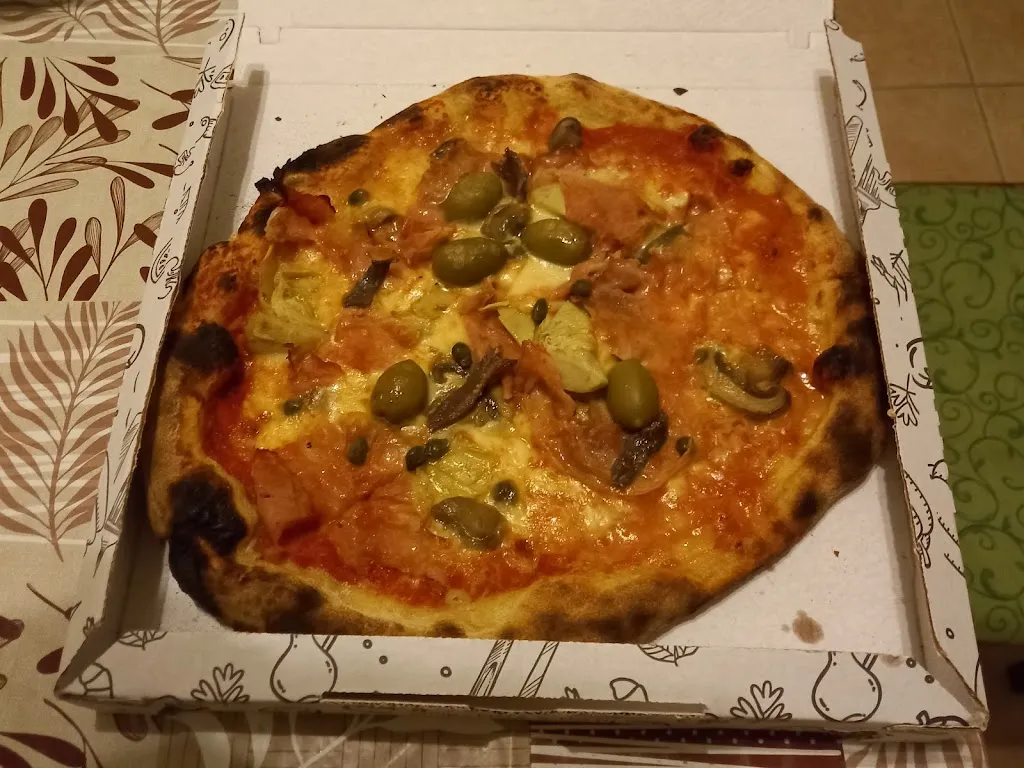 Martin Petřek_Pizzeria Calabash_Castromediano_Bewertung