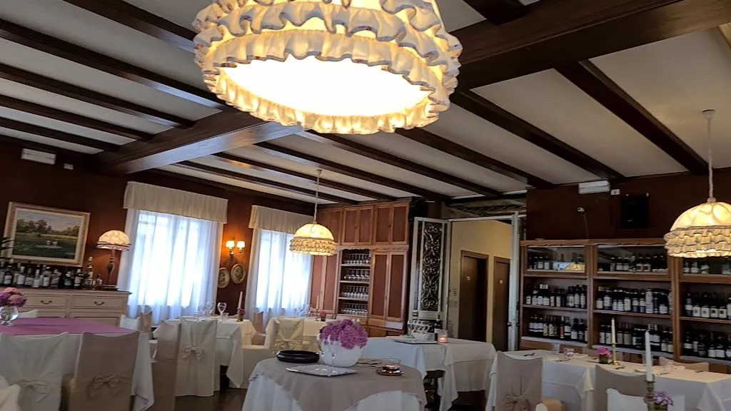 Ristorante Del Monte di Luca Berolatti_Alice Superiore_slider_image_2