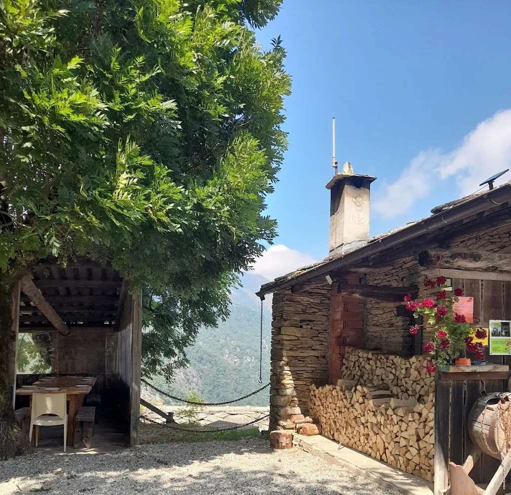 Rifugio Barfè_Angrogna_slider_image_3