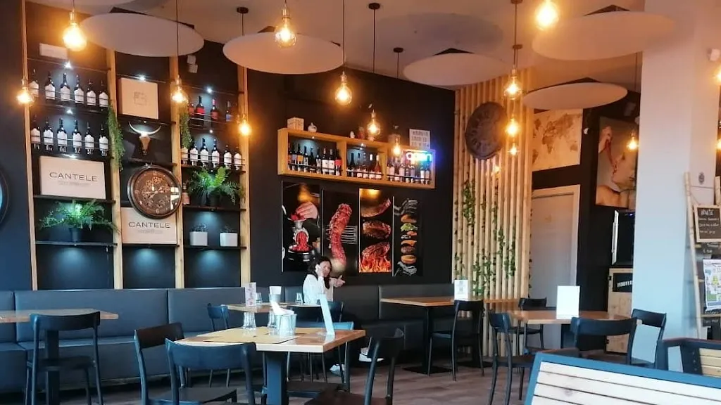 Juras Food & Drink_Castromediano_slider_image_1