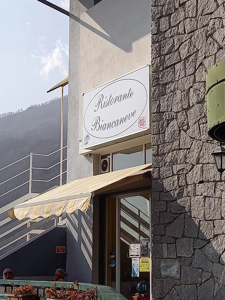 Biancaneve restaurant in Andorno Cacciorna