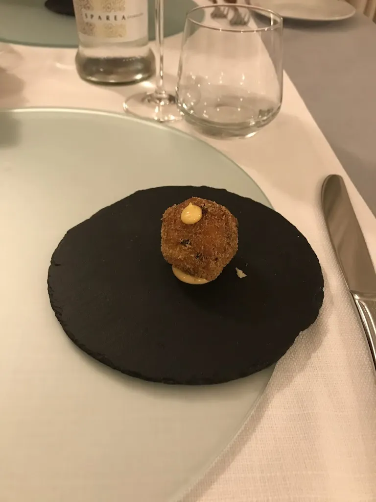 Vianne Morningstar_Le Gambe sotto il tavolo 2019_Azzano d'Asti_review