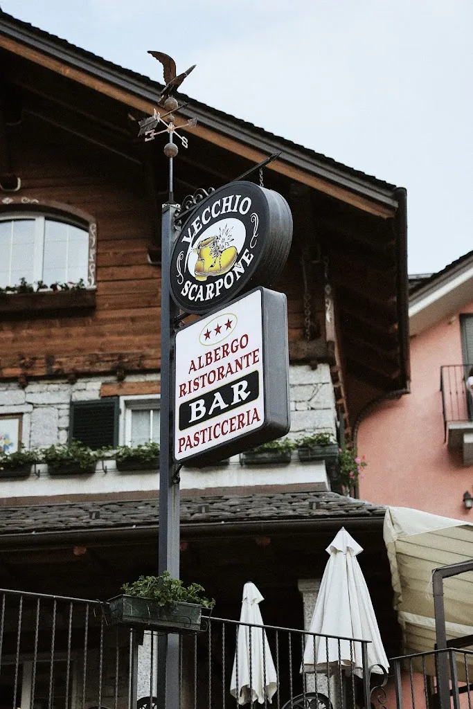 Hotel Meuble 'Vecchio Scarpone restaurant in Baceno