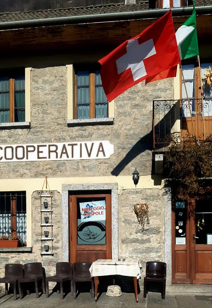 Rossella Salmoiraghi_Bar Cooperativa_Baceno_recensione