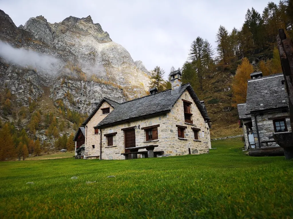Farm Alpe Crampiolo restaurant in Baceno