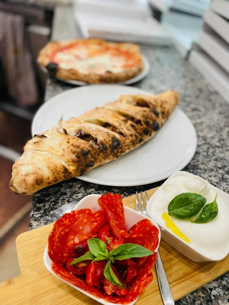 Pizzeria Pummarò - Genuinamente Napoletana_Avigliana_slider_image_2