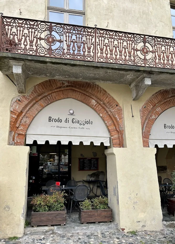 Brodo di Giuggiole Dispensa Cucina Caffè restaurant in Avigliana