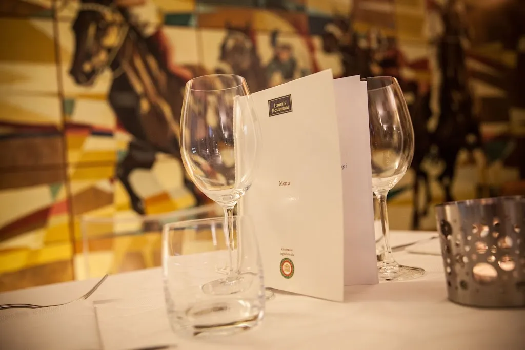 Laura's Restaurant_Asti_slider_image_2