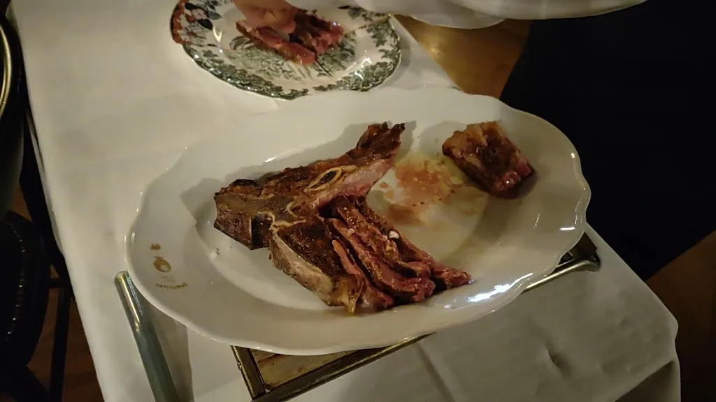 Campamac Osteria_Barbaresco_slider_image_2