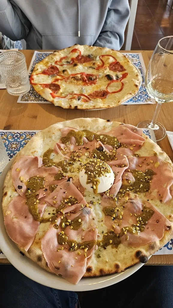 Pizzeria Pari & Dispari_Basaluzzo_slider_image_3