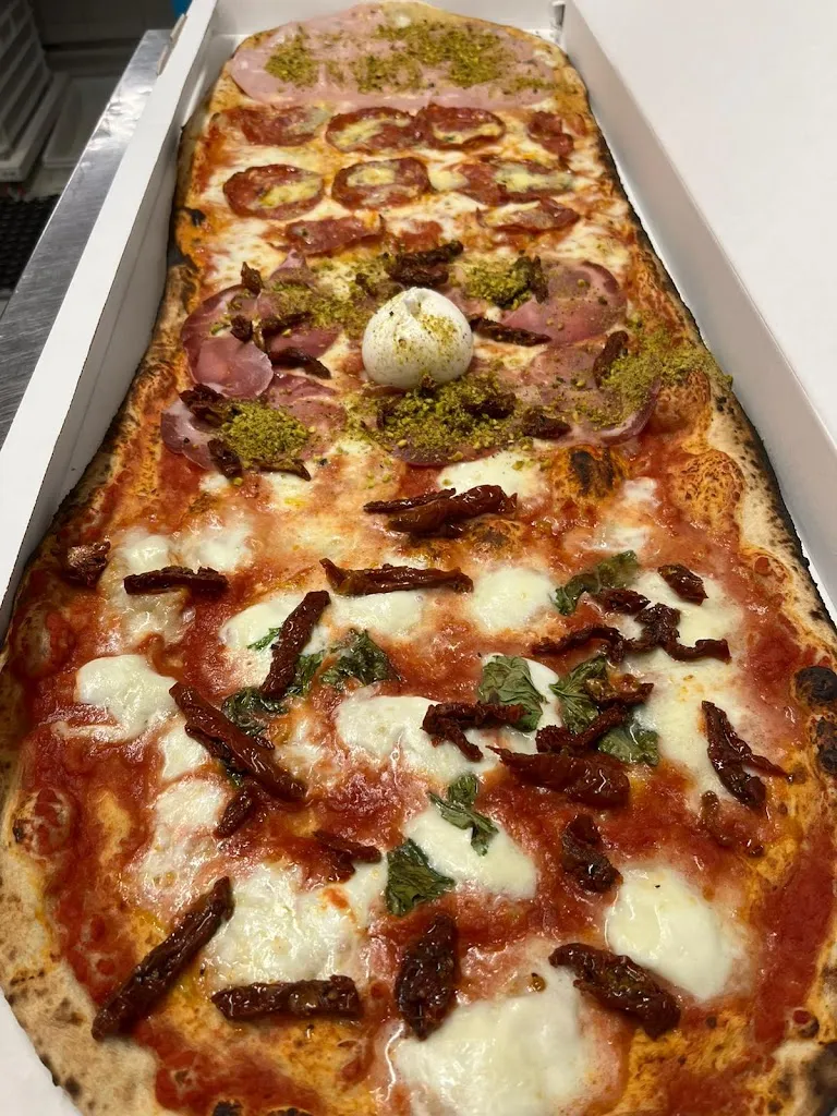 Salvatore D' Apuzzo_Vimì pizzeria_Cellamare_review