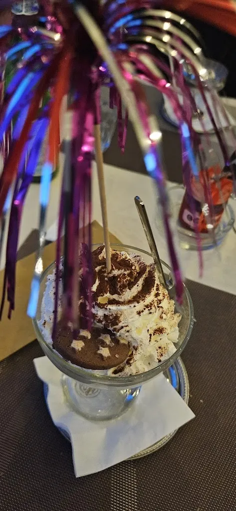 ilana Cannon_Cava Drink & Restaurant_Baveno_recensione