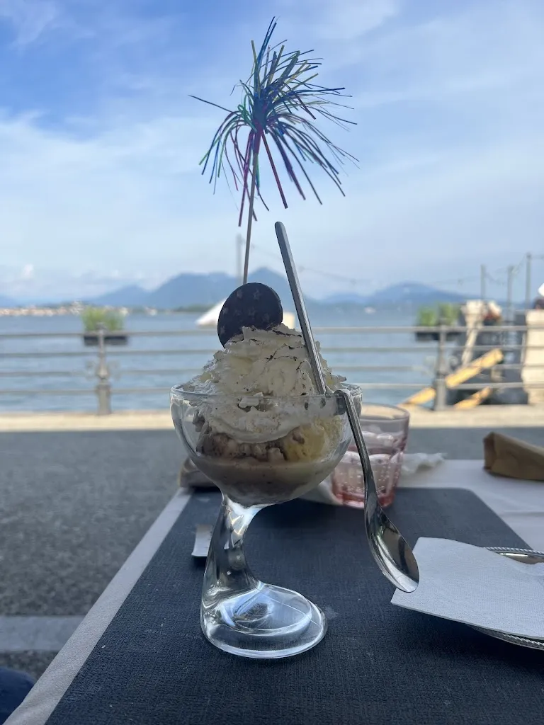 ella yerushalmi_Cava Drink & Restaurant_Baveno_recensione