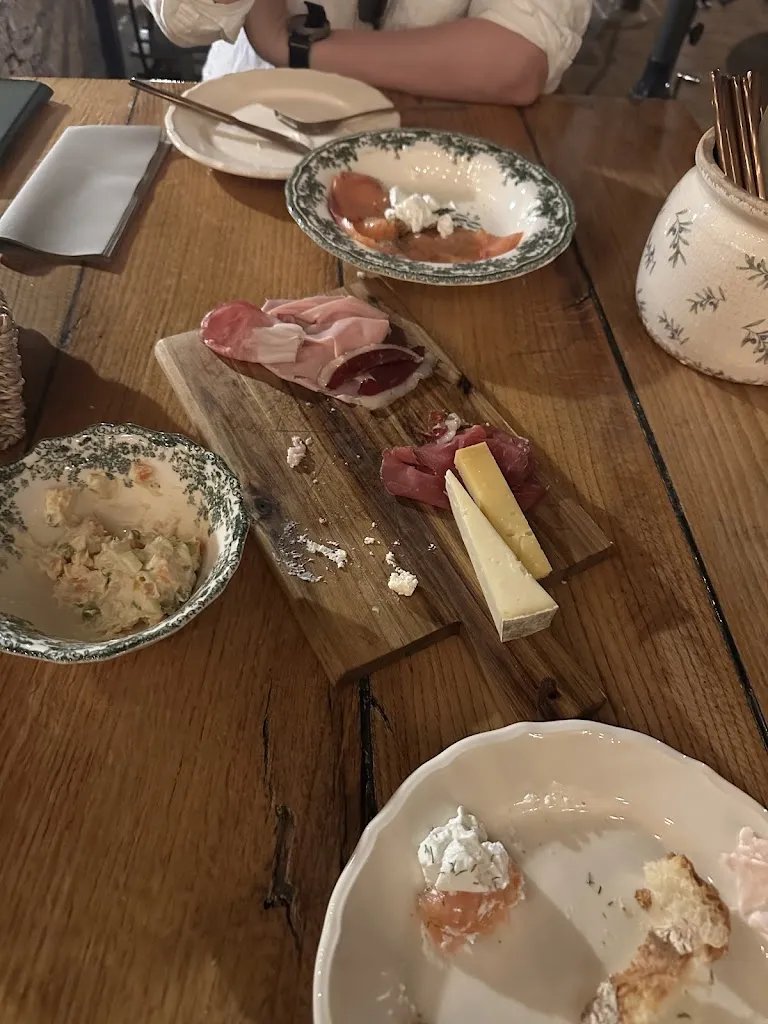 Emily_Commestibili A Tavola_Baveno_review