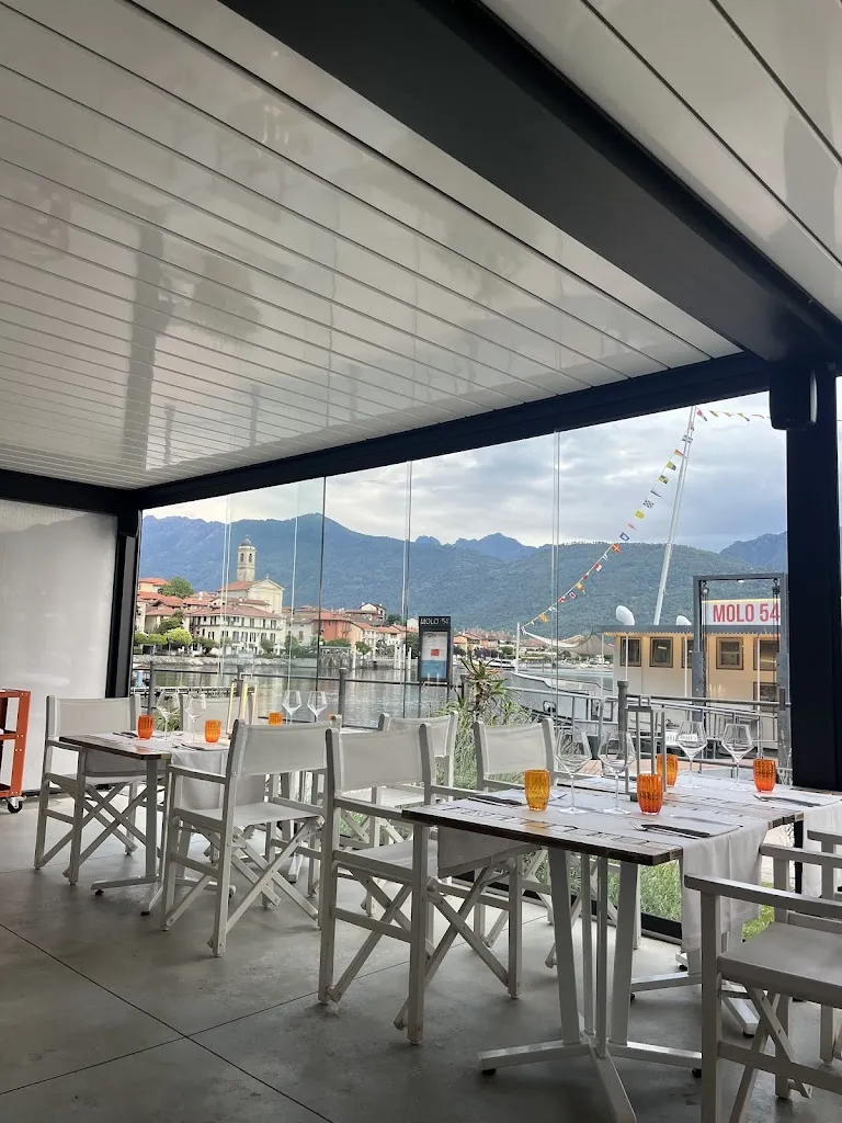 Molo 54 restaurant in Baveno