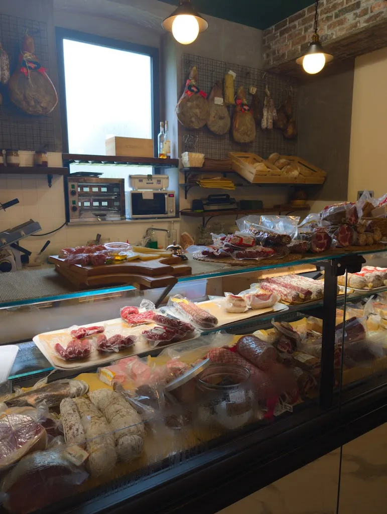 Dejan G_Riserva Naturale Merenderia Degustazione Prodotti e Vendita_Castiglione_review