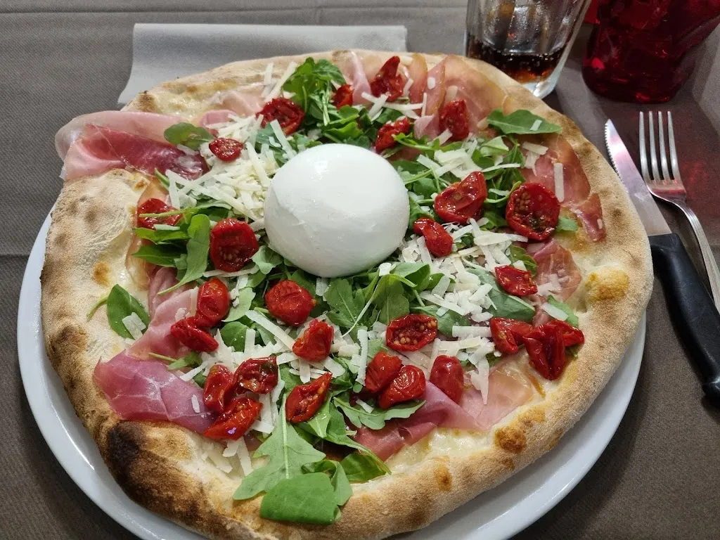 Pizzeria Valentina_Bene Vagienna_slider_image_2