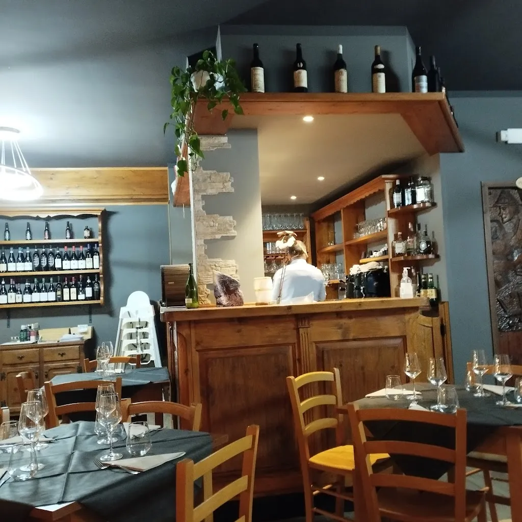 Al 19 Trattoria Moderna restaurant in Bardonecchia