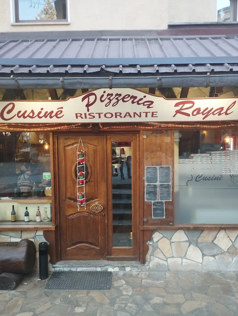 Royal Cusine Restaurant_Bardonecchia_slider_image_1