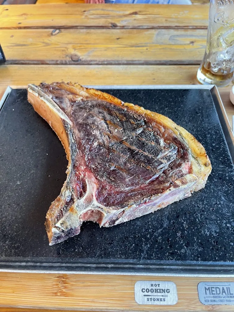 Travel Worldwide_Medail Birreria Gastronomica_Bardonecchia_review