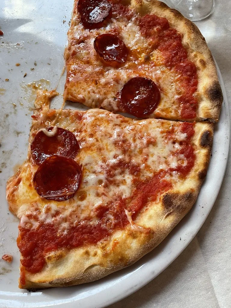 Elina Tugusheva_Pizzeria da Amadì_Bardonecchia_review