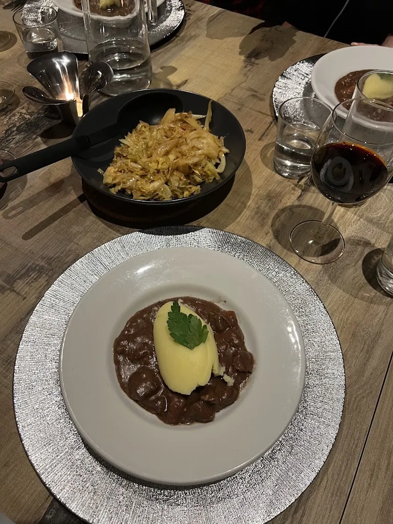 Jennifer Sierra Pendergrast_Sempre Ski_Bardonecchia_review