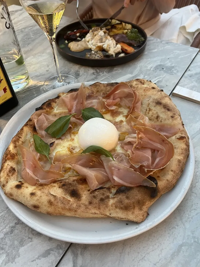 Besjan Hamiti_CASTY_Castiglione_review