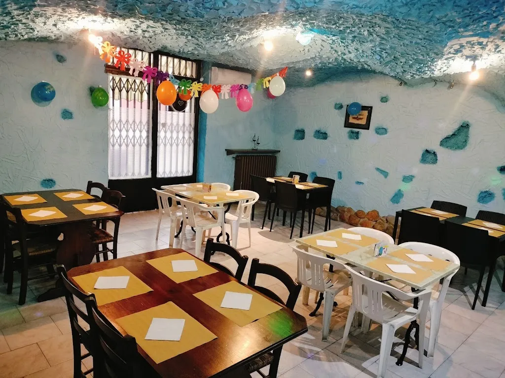 Pizzeria kebab sapori e sfizi restaurant in Borgo Vercelli