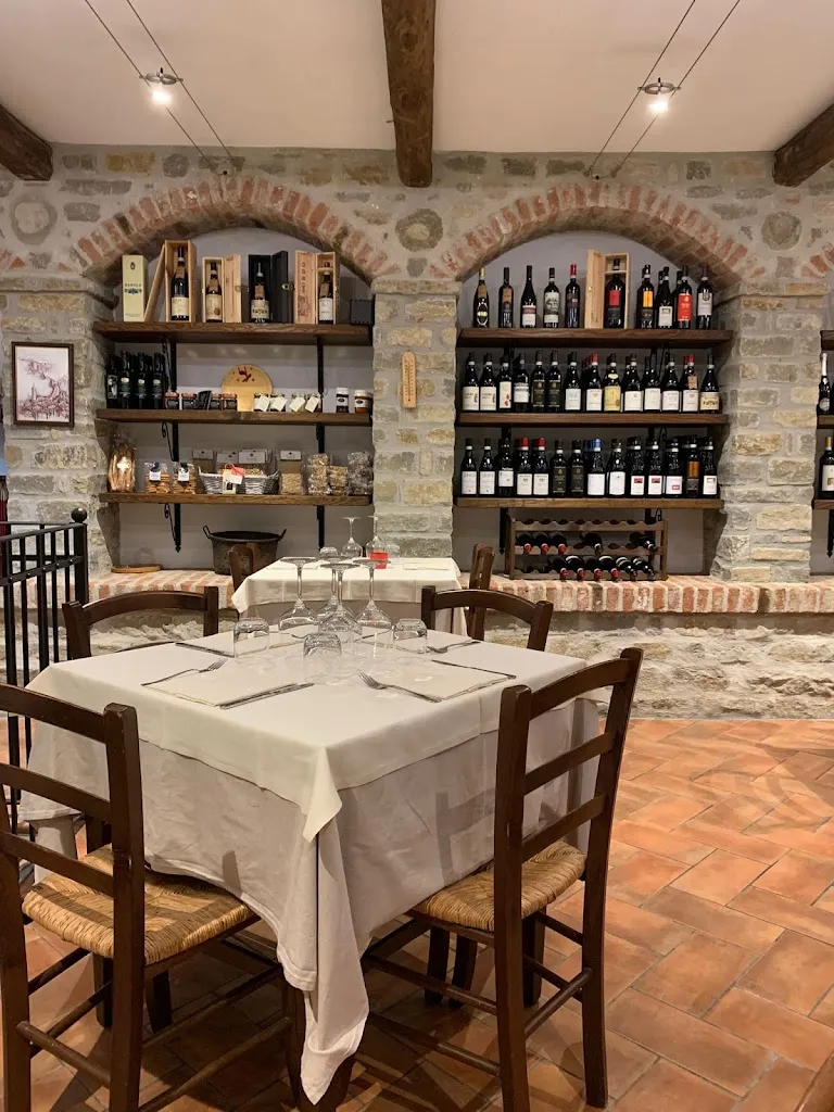 Enoteca Comunale "I Crutin" restaurant in Borgomale